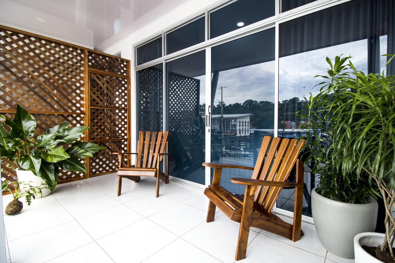 Puerta Del Cielo Quepos Hotel Exterior photo