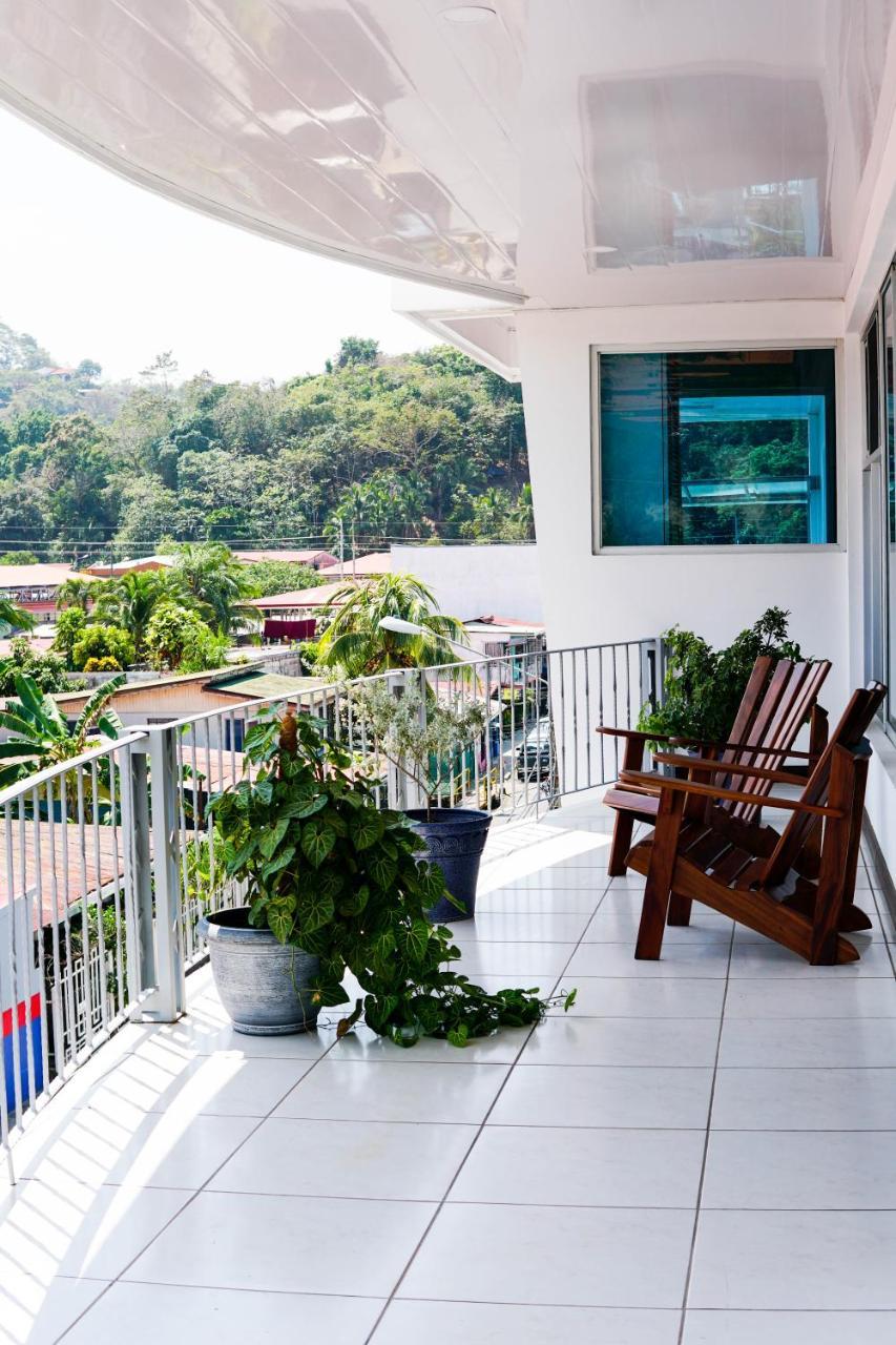 Puerta Del Cielo Quepos Hotel Exterior photo